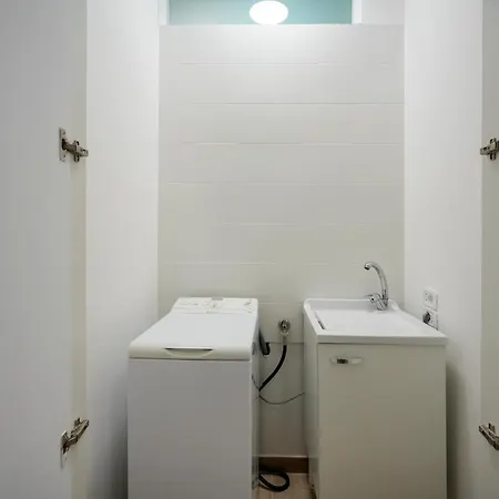 Lejlighed Guesthost - Silvia's With Parking - 400m From Sea