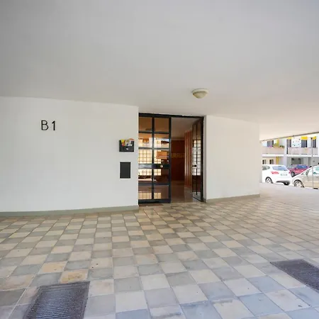 Daire Silvia's With Parking - 400m From Sea *