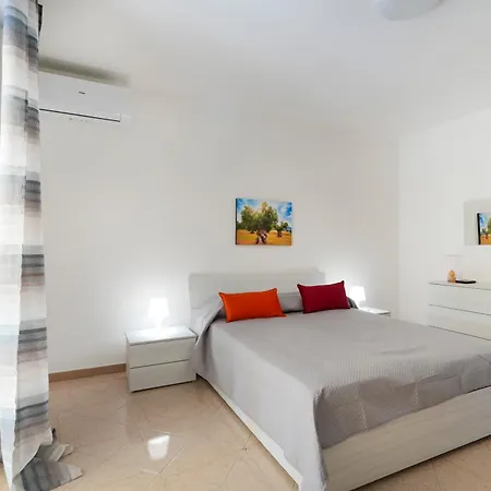 Appartement Guesthost - Silvia's With Parking - 400m From Sea