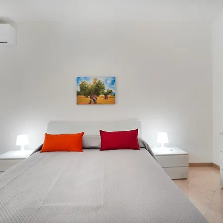 Appartement Guesthost - Silvia's With Parking - 400m From Sea