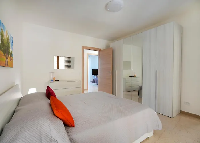 Guesthost - Silvia's With Parking - 400m From Sea Apartament Bari