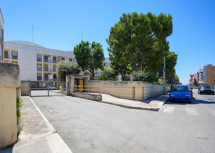 Guesthost - Silvia's With Parking - 400m From Sea *